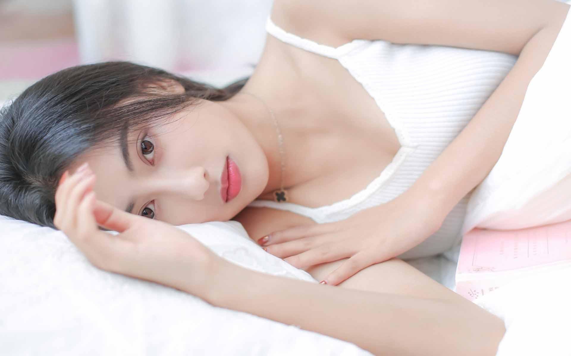 《触不可及》封面
